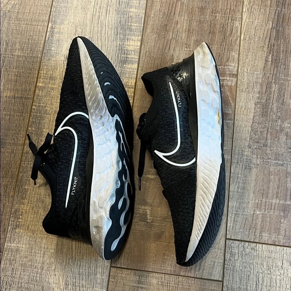 Nike React Infinity Flyknit Black & White Athletic Men’s Sneakers Tennis Shoes